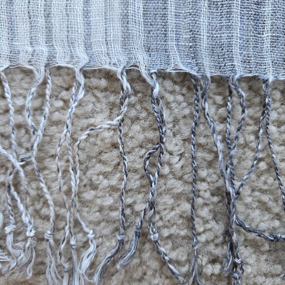 NWOT Linen Scarf Grey & White Stripe - Picture 6 of 12